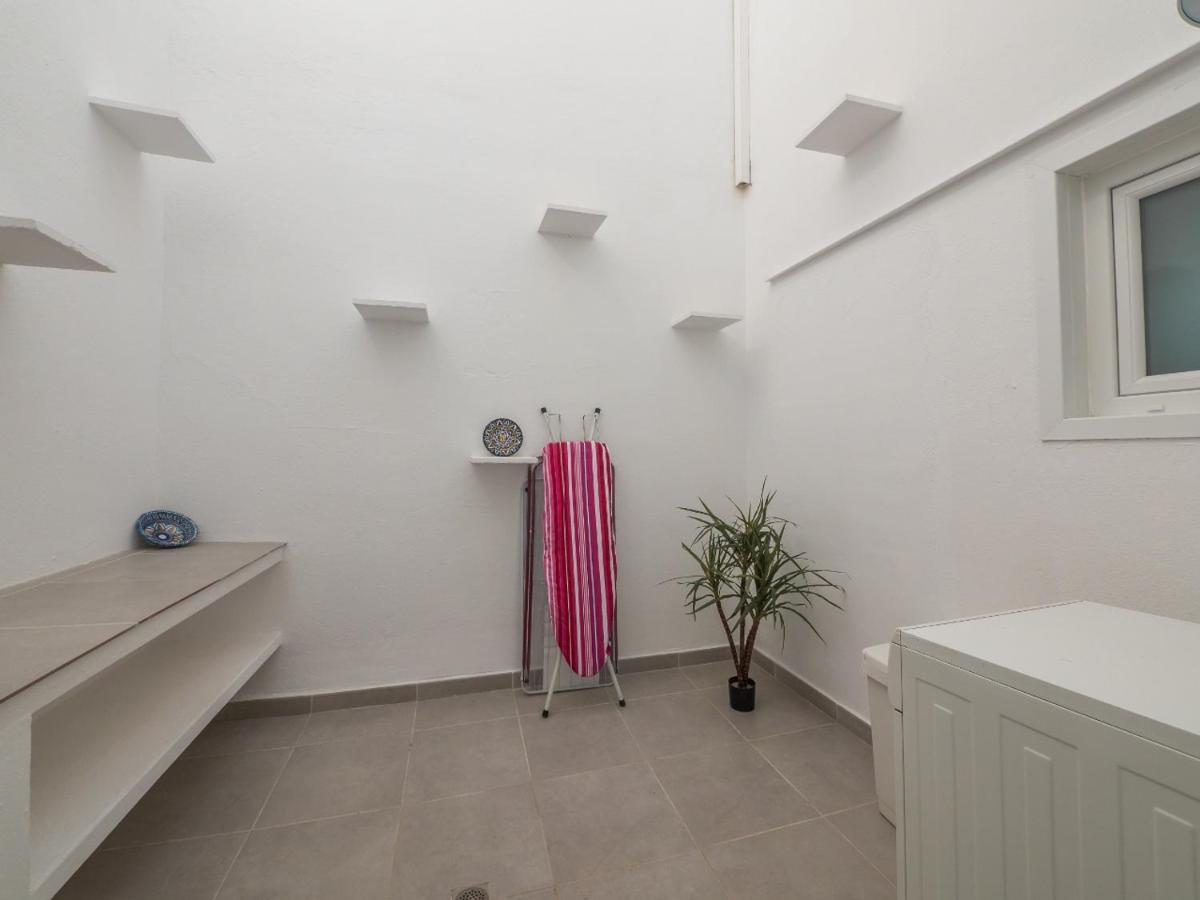 Agi Peater Center Apartment โรเซส ภายนอก รูปภาพ