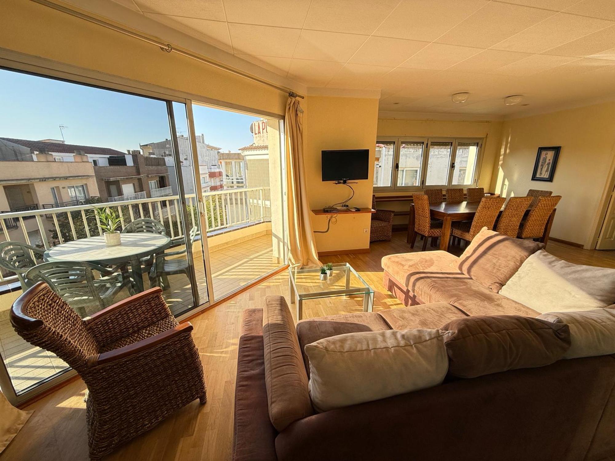 Agi Peater Center Apartment โรเซส ภายนอก รูปภาพ