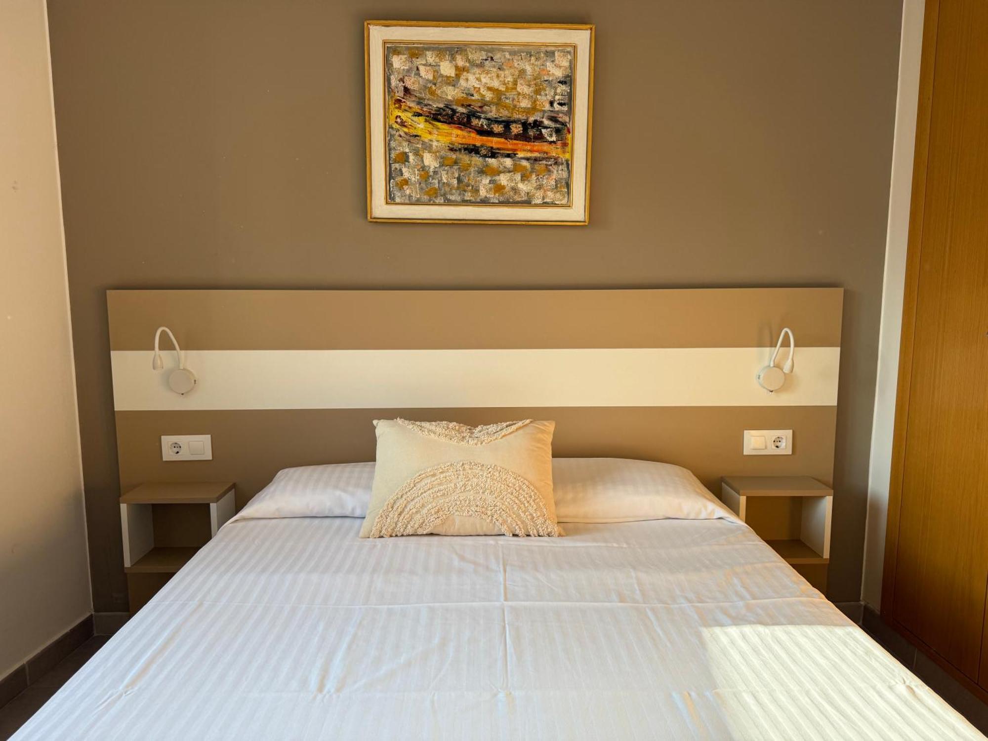Agi Peater Center Apartment โรเซส ภายนอก รูปภาพ