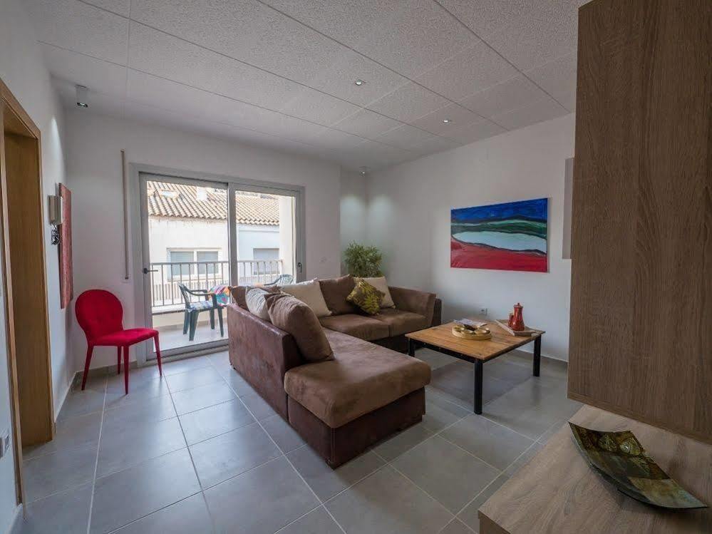 Agi Peater Center Apartment โรเซส ภายนอก รูปภาพ
